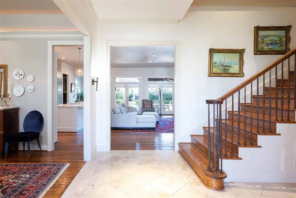 4422 Pomona Road Dallas, TX 75209 - Photo 2 of 34 a living room with furniture and a rug