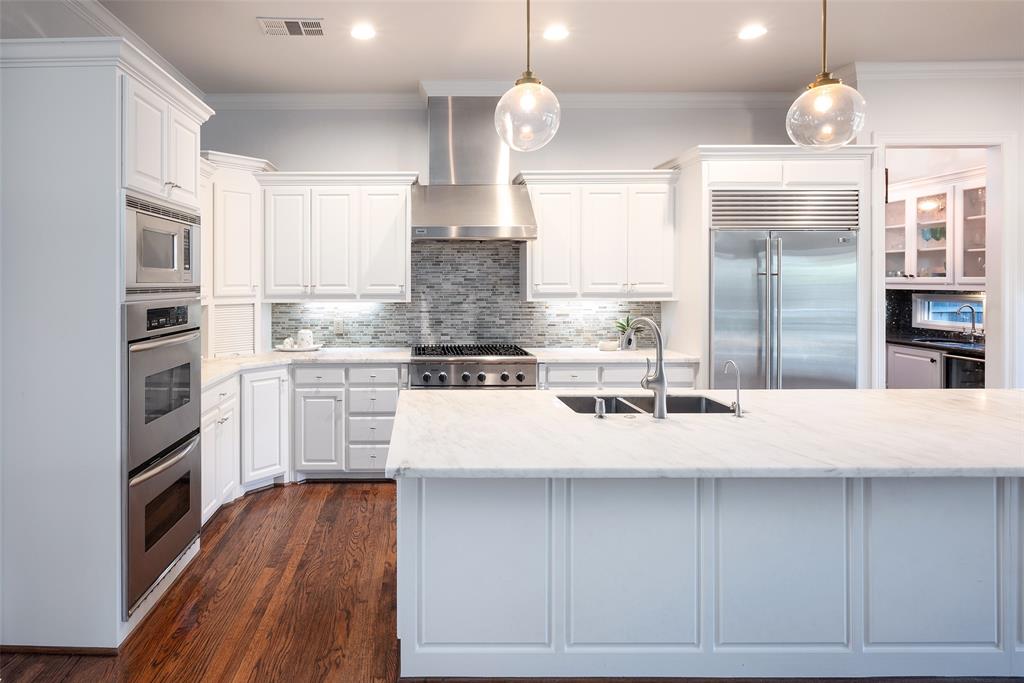 4422 Pomona Road Dallas, TX 75209 - Photo 7 of 34