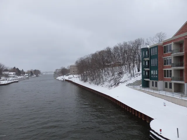 $89,000 | 6th Avenue, Manistee, MI 49660