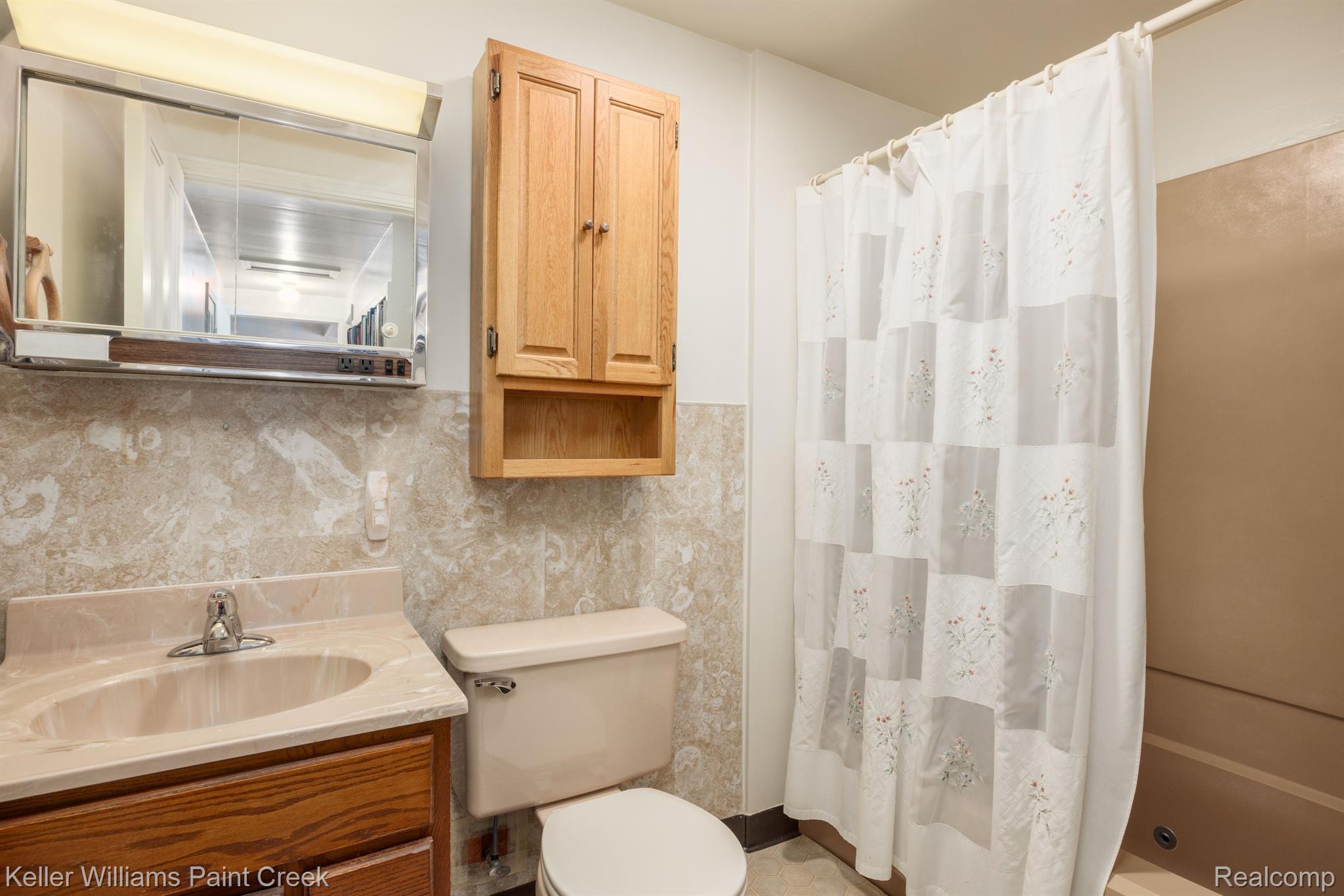 420 East Street Rochester, MI 48307 - Photo 22 of 35 Gallery Image 22