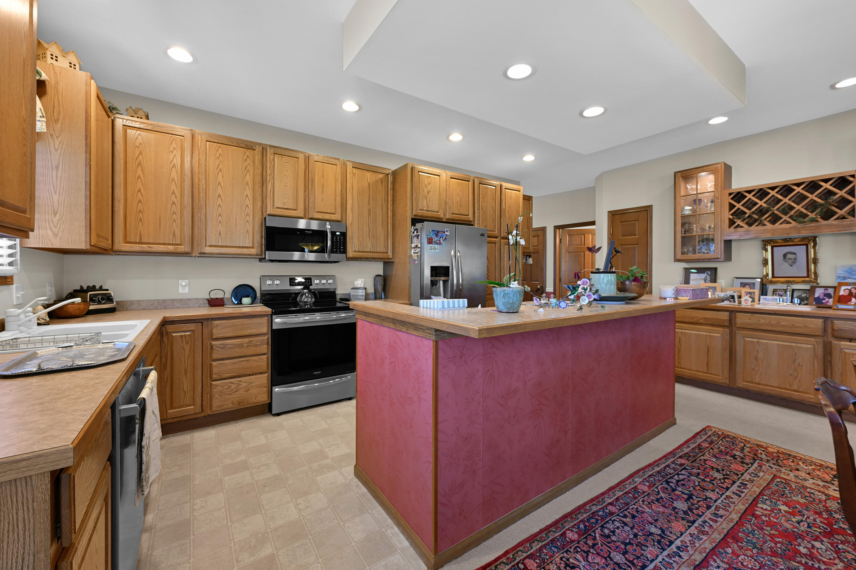 208 Potter Road, Unit 201 Elkhorn, WI 53121 - Photo 8 of 37 Kitchen