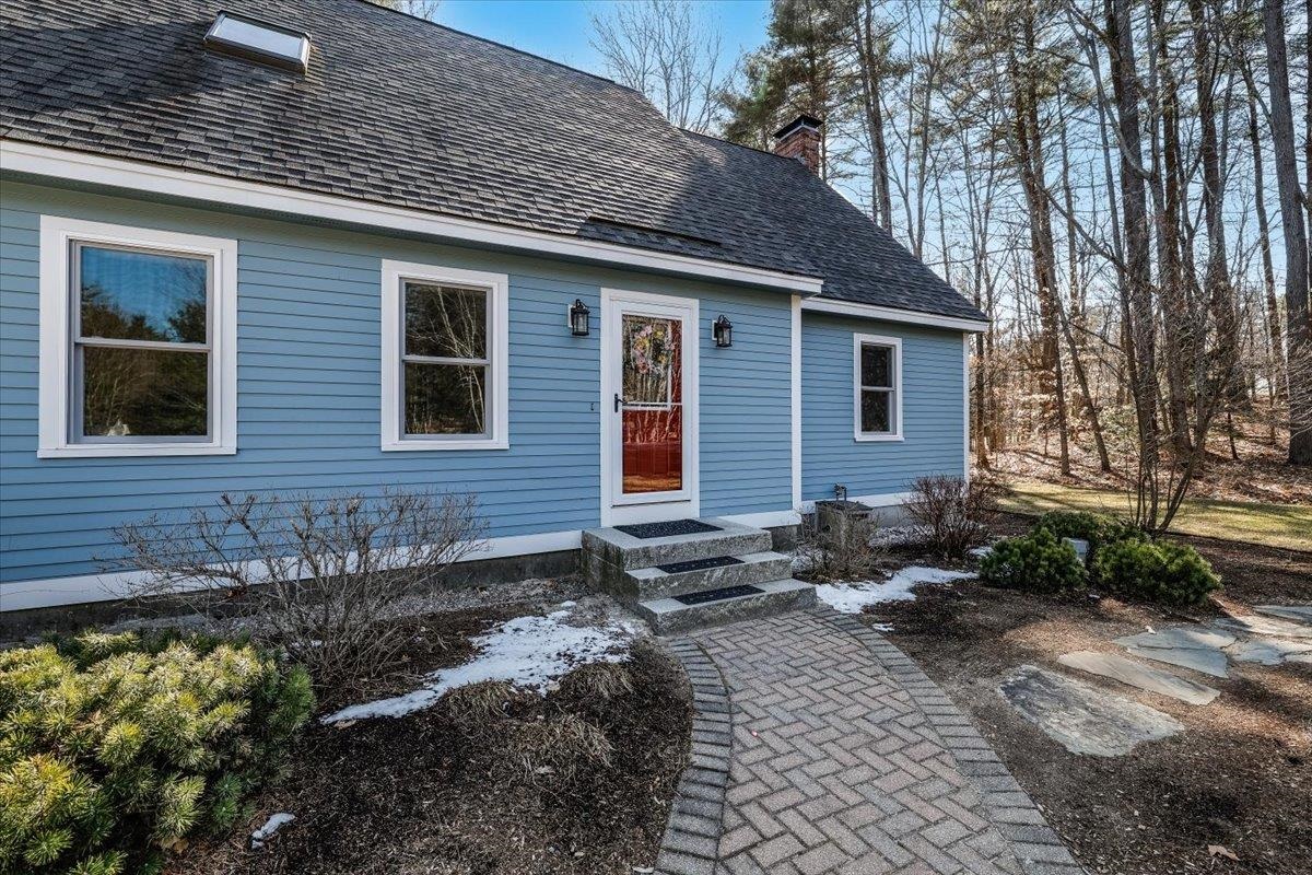 8 Spillway Lane Concord, NH 03301 - Photo 4 of 45