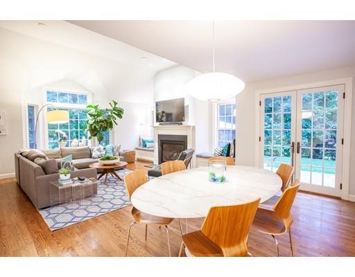 11 Tanglewood Road Wellesley, MA 02481 - Photo 10 of 30
