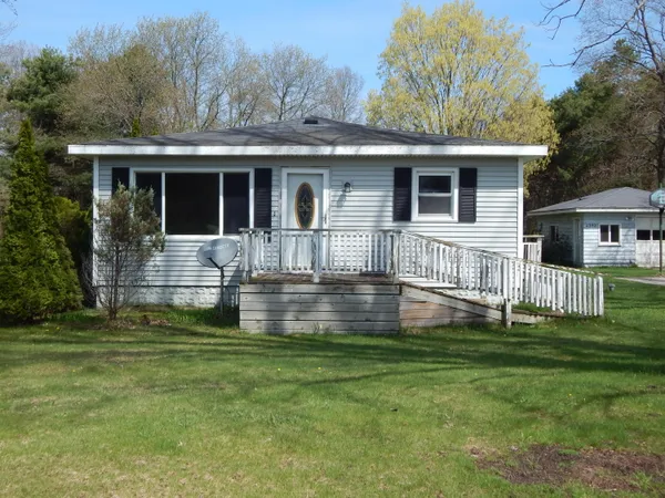 $224,000 | 11392 East Apple Avenue, Ravenna, MI 49451