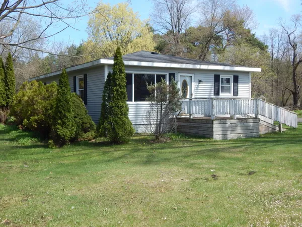 $224,000 | 11392 East Apple Avenue, Ravenna, MI 49451