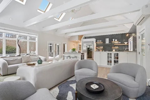 $2,595,000 | 471 West Tisbury Road, Edgartown, MA 02539