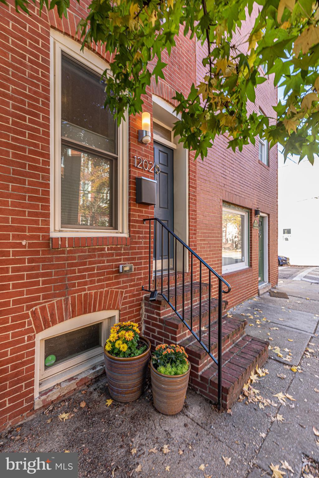 1202 Riverside Avenue Baltimore, MD 21230 - Photo 1 of 48