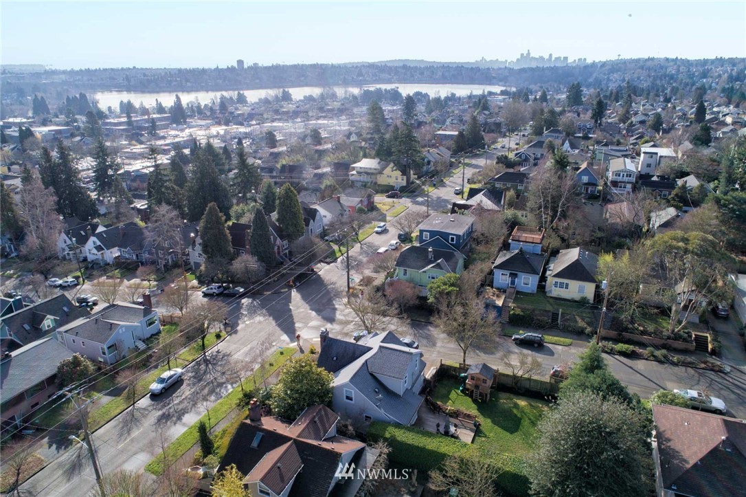 754 North 83rd Street Seattle, WA 98103 - Photo 22 of 25 Gallery Image 22