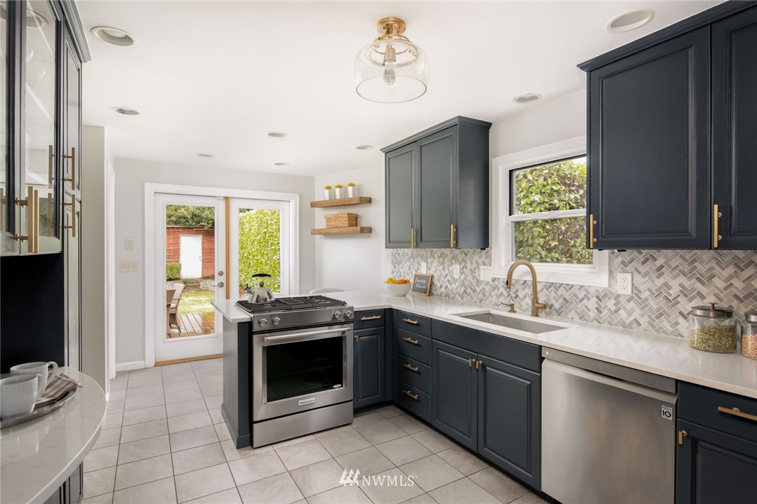 754 North 83rd Street Seattle, WA 98103 - Photo 7 of 25 Gallery Image 7