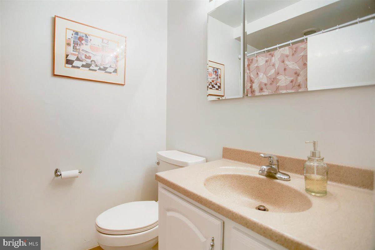 10823 Heflin Road Philadelphia, PA 19154 - Photo 13 of 27 Gallery Image 13