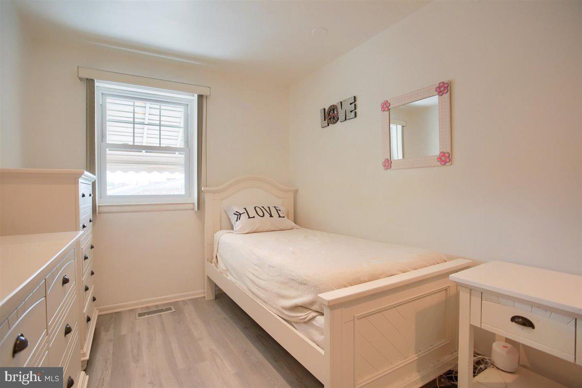 10823 Heflin Road Philadelphia, PA 19154 - Photo 14 of 27 Gallery Image 14