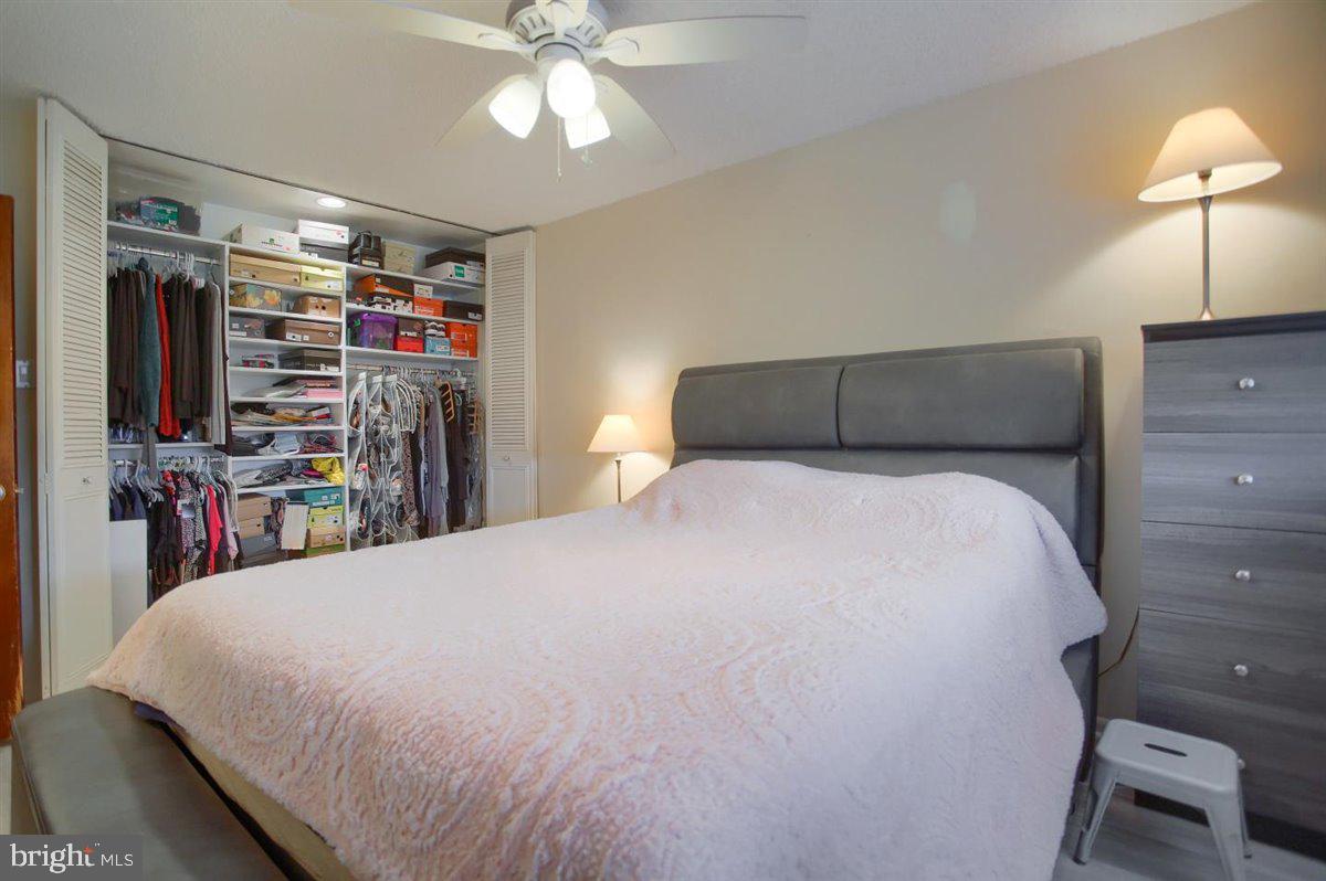 10823 Heflin Road Philadelphia, PA 19154 - Photo 18 of 27 Gallery Image 18