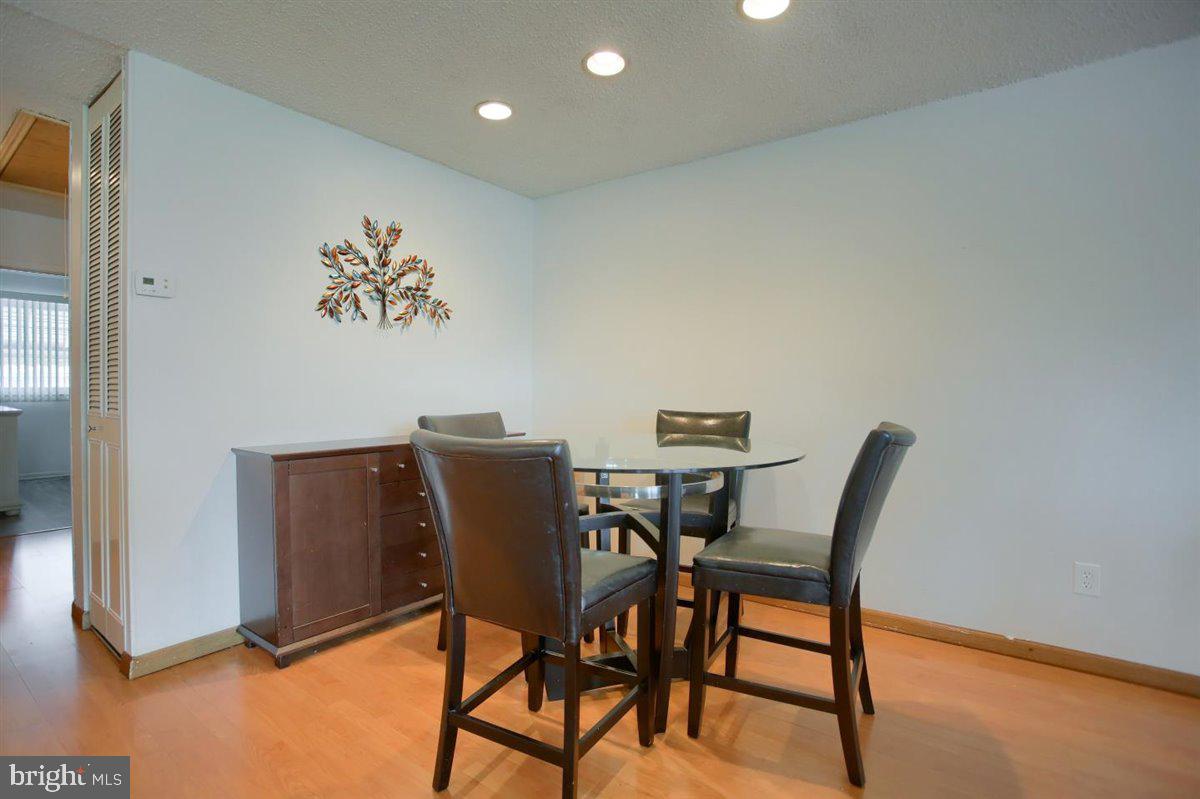 10823 Heflin Road Philadelphia, PA 19154 - Photo 3 of 27 Gallery Image 3