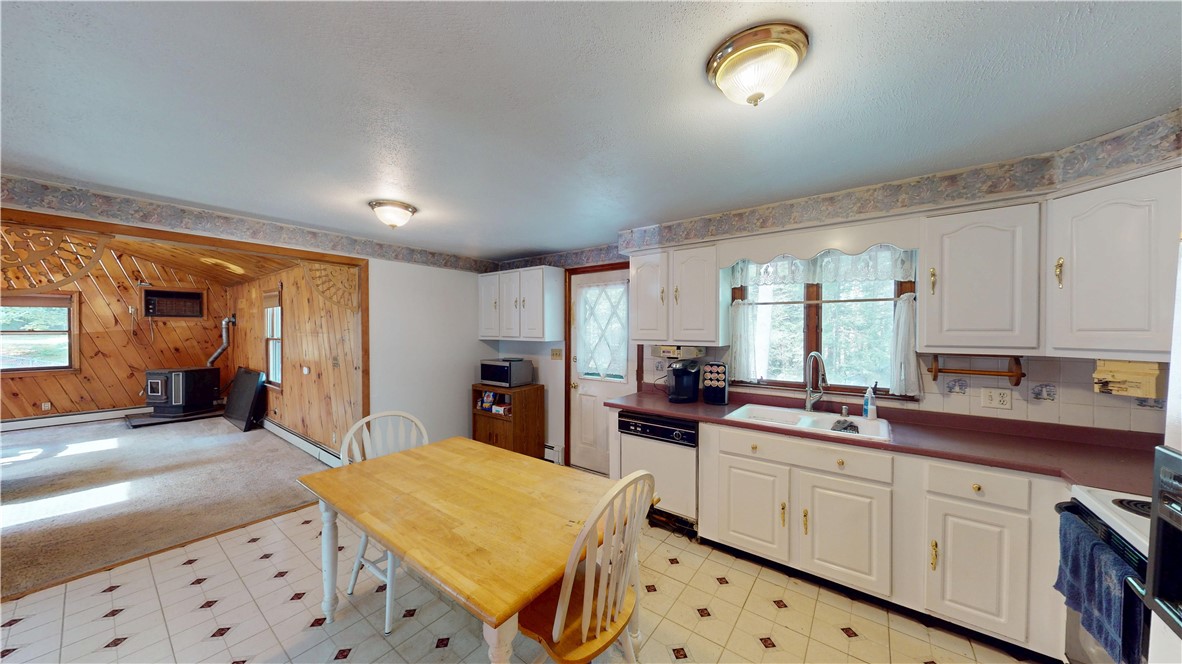 34 Angel Road Glocester, RI 02814 - Photo 15 of 28