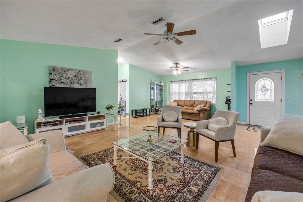2 Windermere Place Palm Coast, FL 32164 - Photo 5 of 29