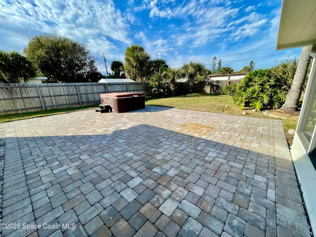 $3,200 | 132 East Gadsden Lane, Cocoa Beach, FL 32931