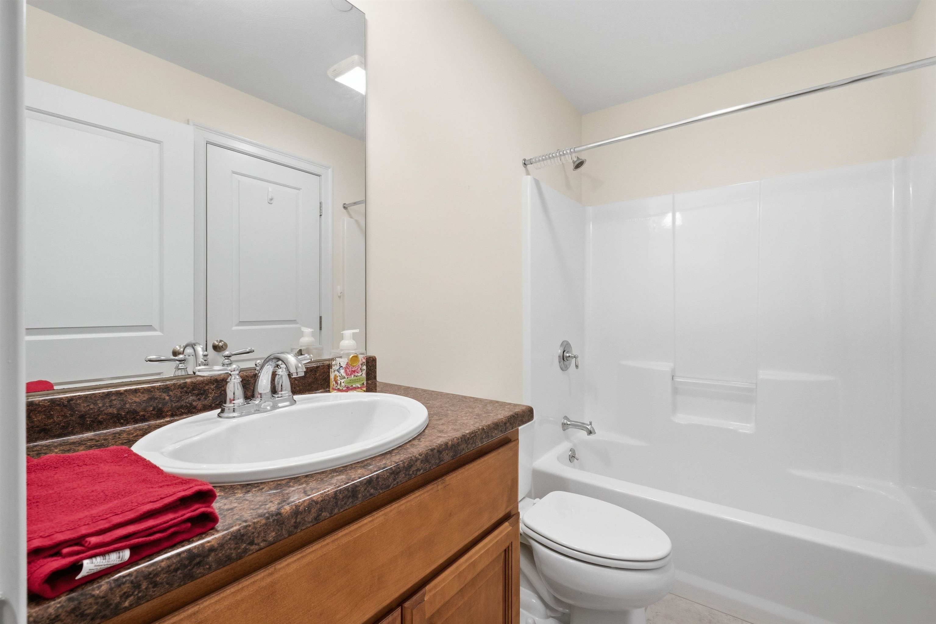 12 Thorn Hill Road, Unit 12 Hooksett, NH 03106 - Photo 27 of 44