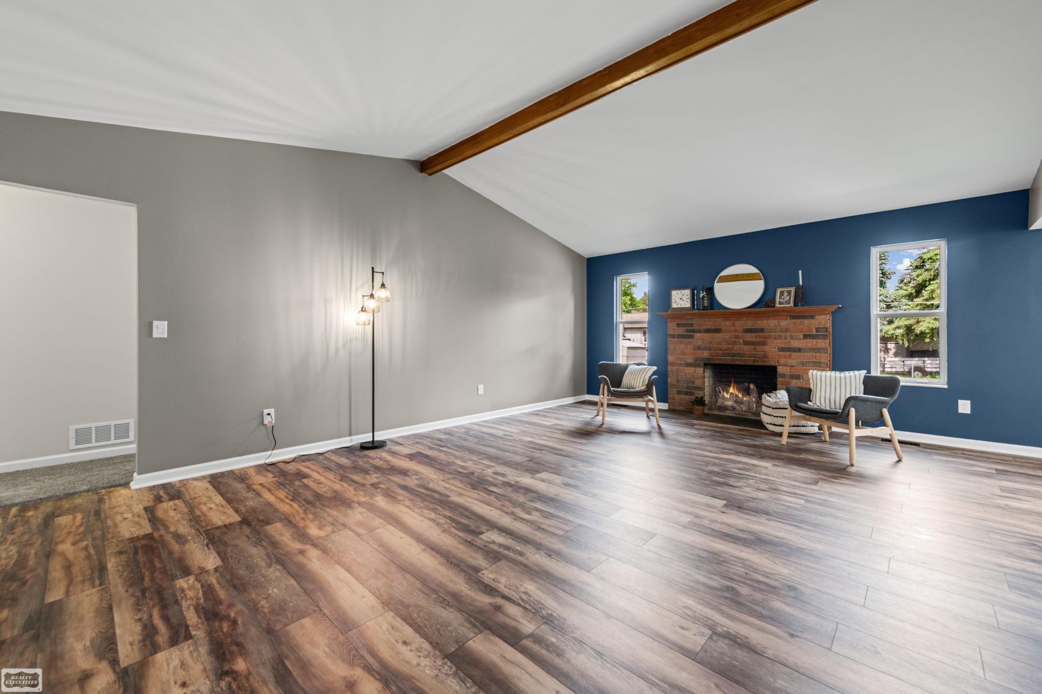 45310 Fairchild Road Macomb, MI 48042 - Photo 6 of 32
