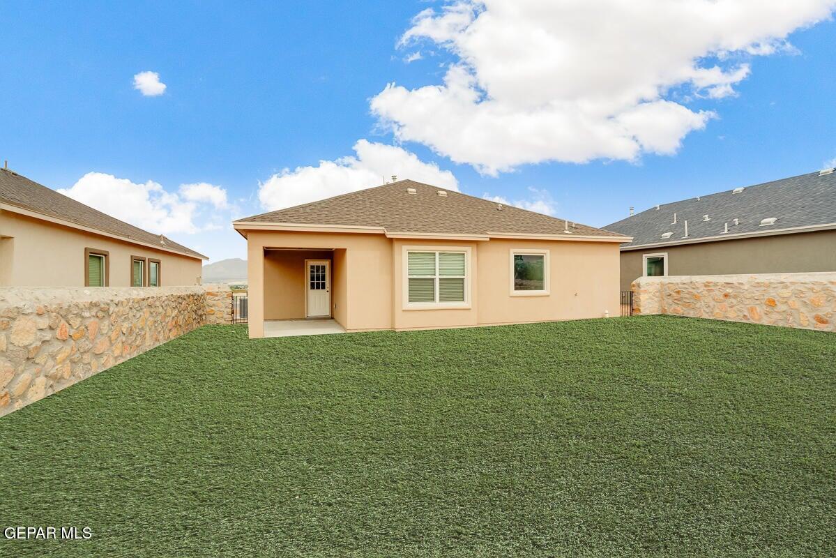 12416 Oconee Place Clint, TX 79836 - Photo 7 of 35 20230524225106891548000000-o