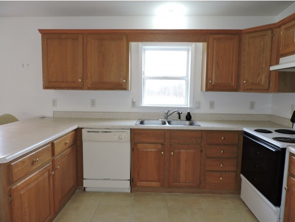 329 Tyler Bridge Road Hinesburg, VT 05461 - Photo 8 of 24 Gallery Image 8