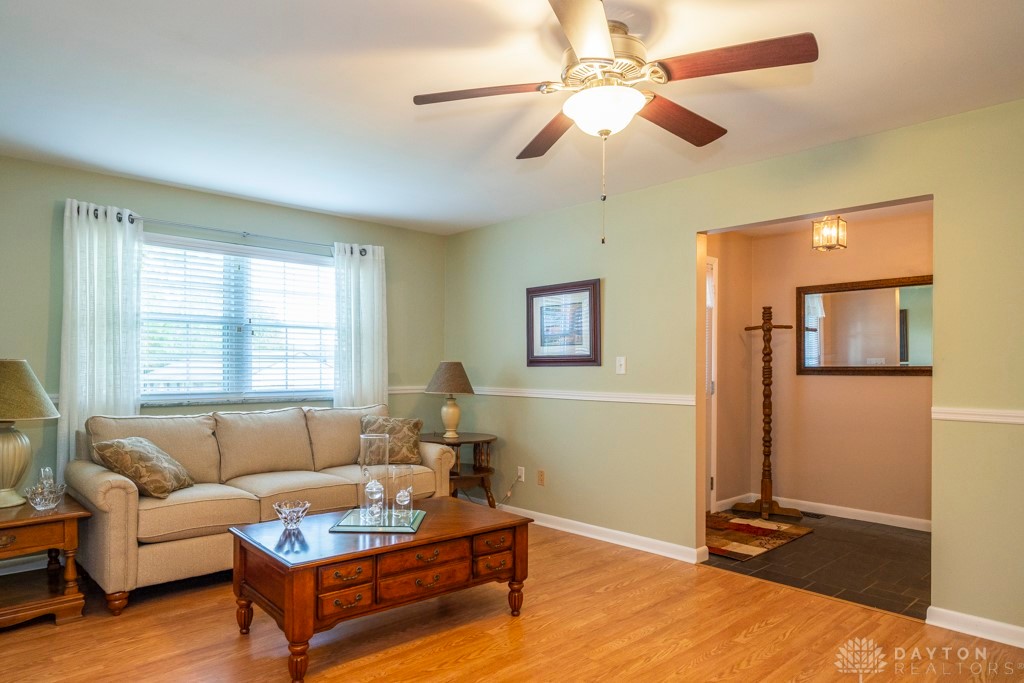 2422 Hemphill Road Kettering, OH 45440 - Photo 7 of 46