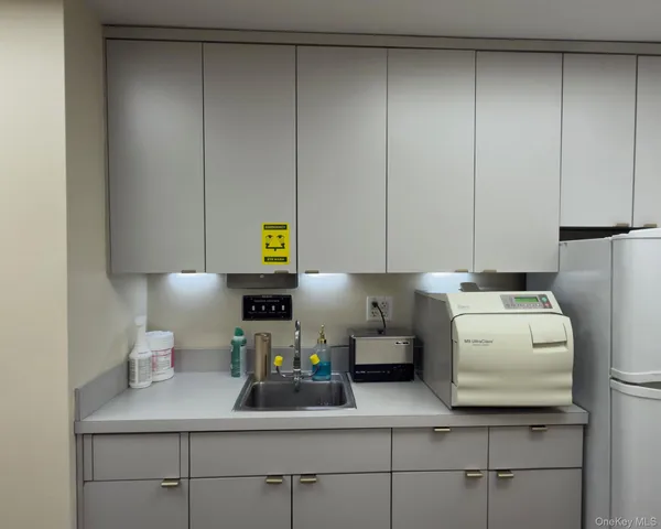 $6,000 | 333 East 34th Street | Murray Hill