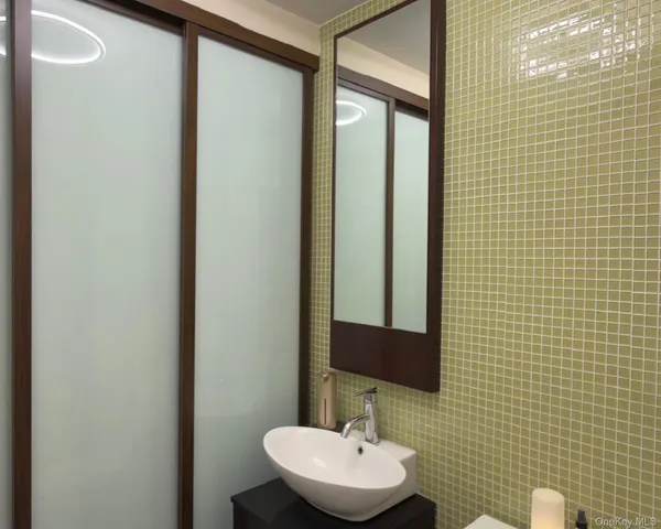 $6,000 | 333 East 34th Street | Murray Hill