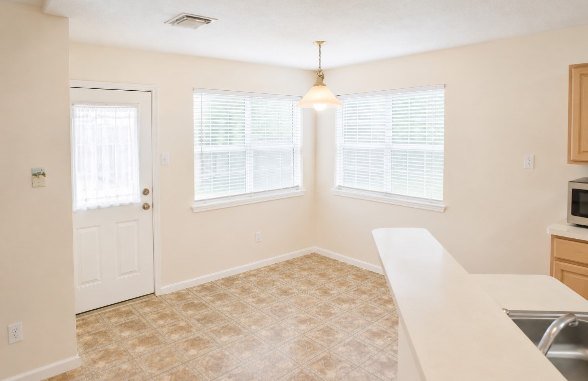 15154 Kingsbridge Way Houston, TX 77083 - Photo 10 of 12