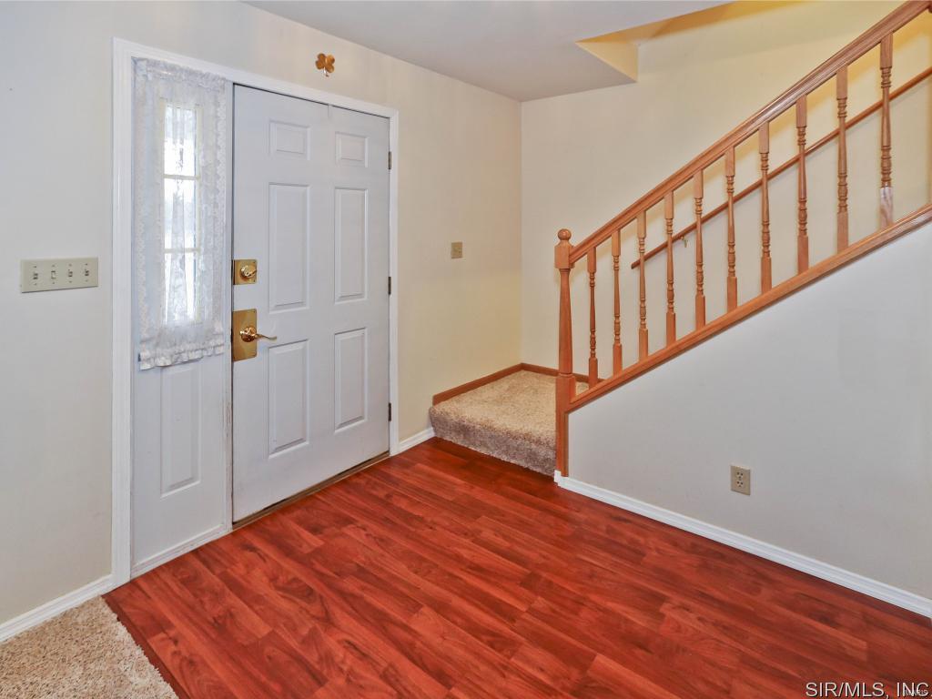 3325 Sand Road Edwardsville, IL 62025 - Photo 4 of 36