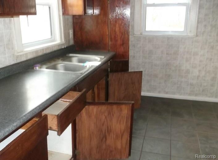 4127 North Ehlers Road Midland, MI 48642 - Photo 9 of 9 9.jpg