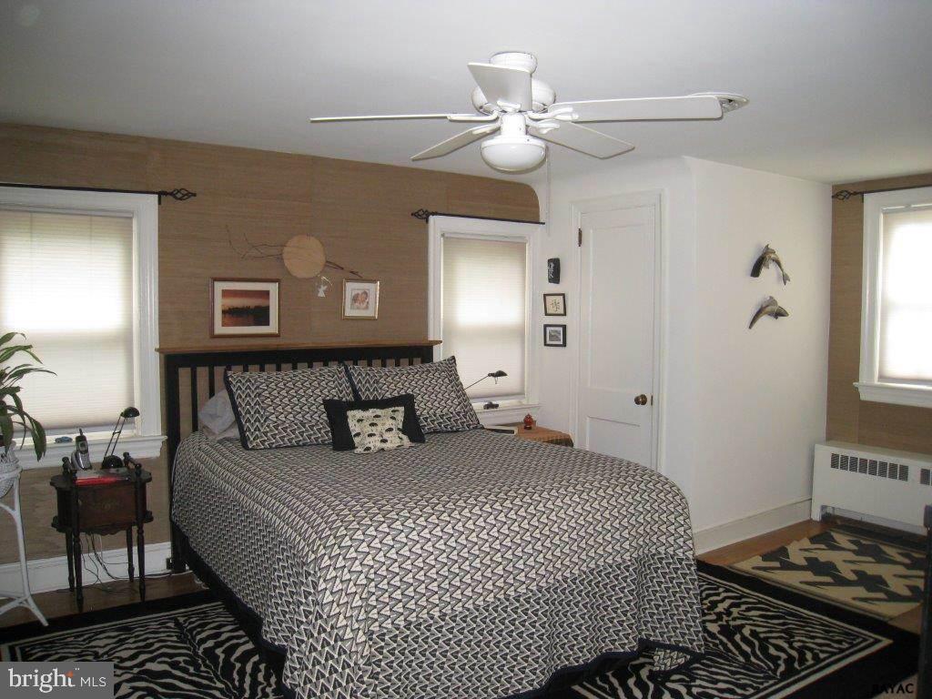 831 Locust Grove Road York, PA 17402 - Photo 8 of 22 Gallery Image 8