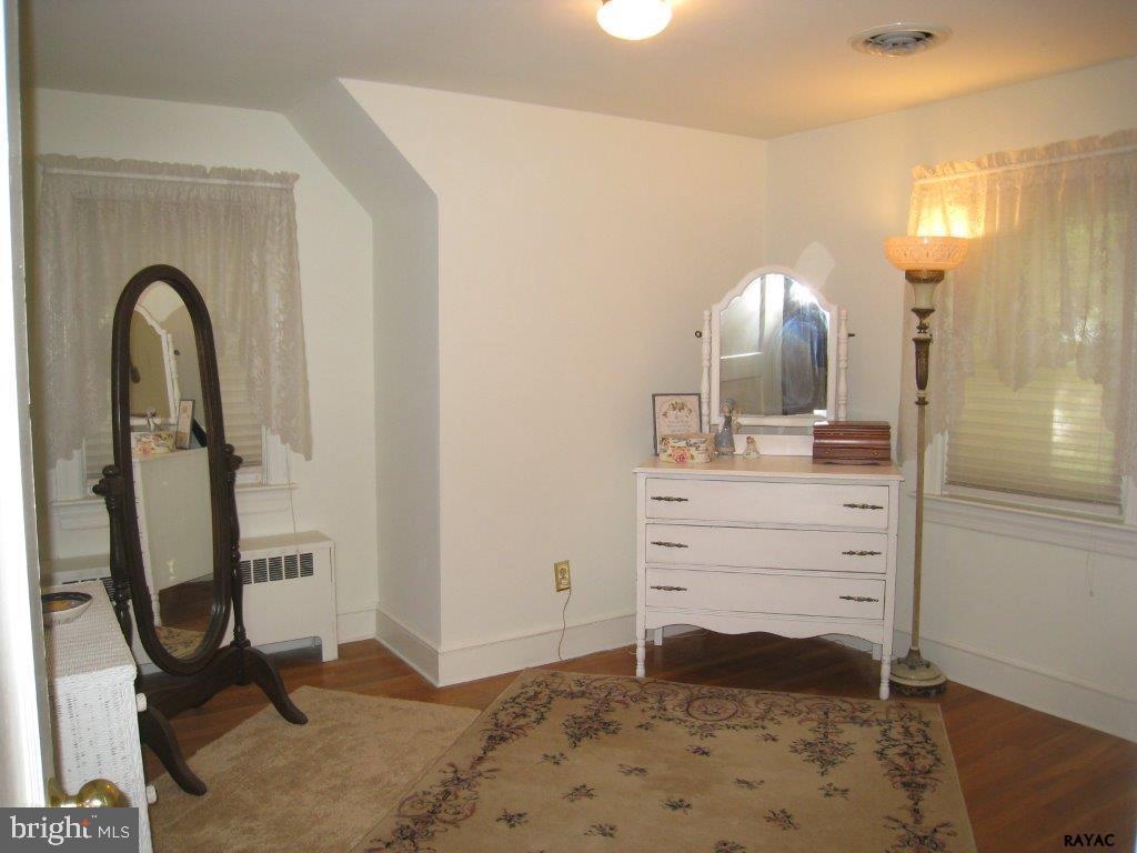 831 Locust Grove Road York, PA 17402 - Photo 9 of 22 Gallery Image 9