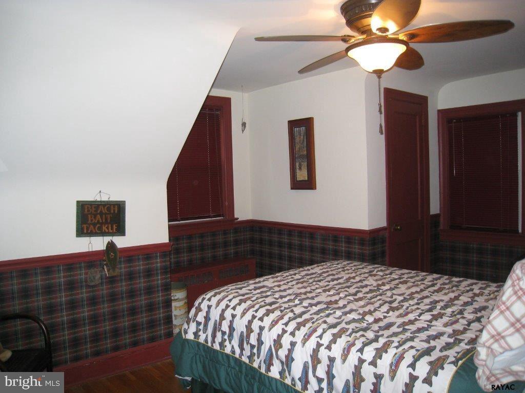 831 Locust Grove Road York, PA 17402 - Photo 10 of 22 Gallery Image 10
