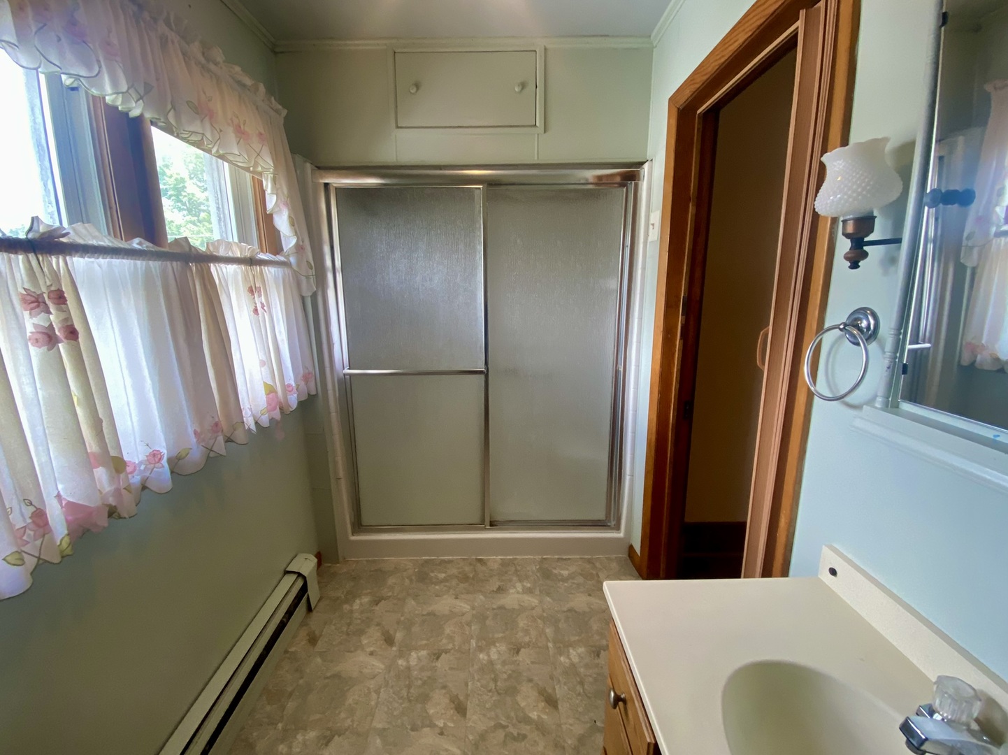 208 East State Street Fairmount, IL 61841 - Photo 34 of 42 a view of walk in closet with window