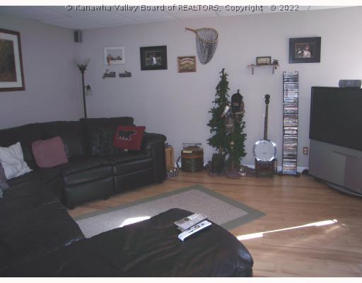 126 Springlea Hills Road Winfield, WV 25213 - Photo 2 of 8 Interior Space/Layout.