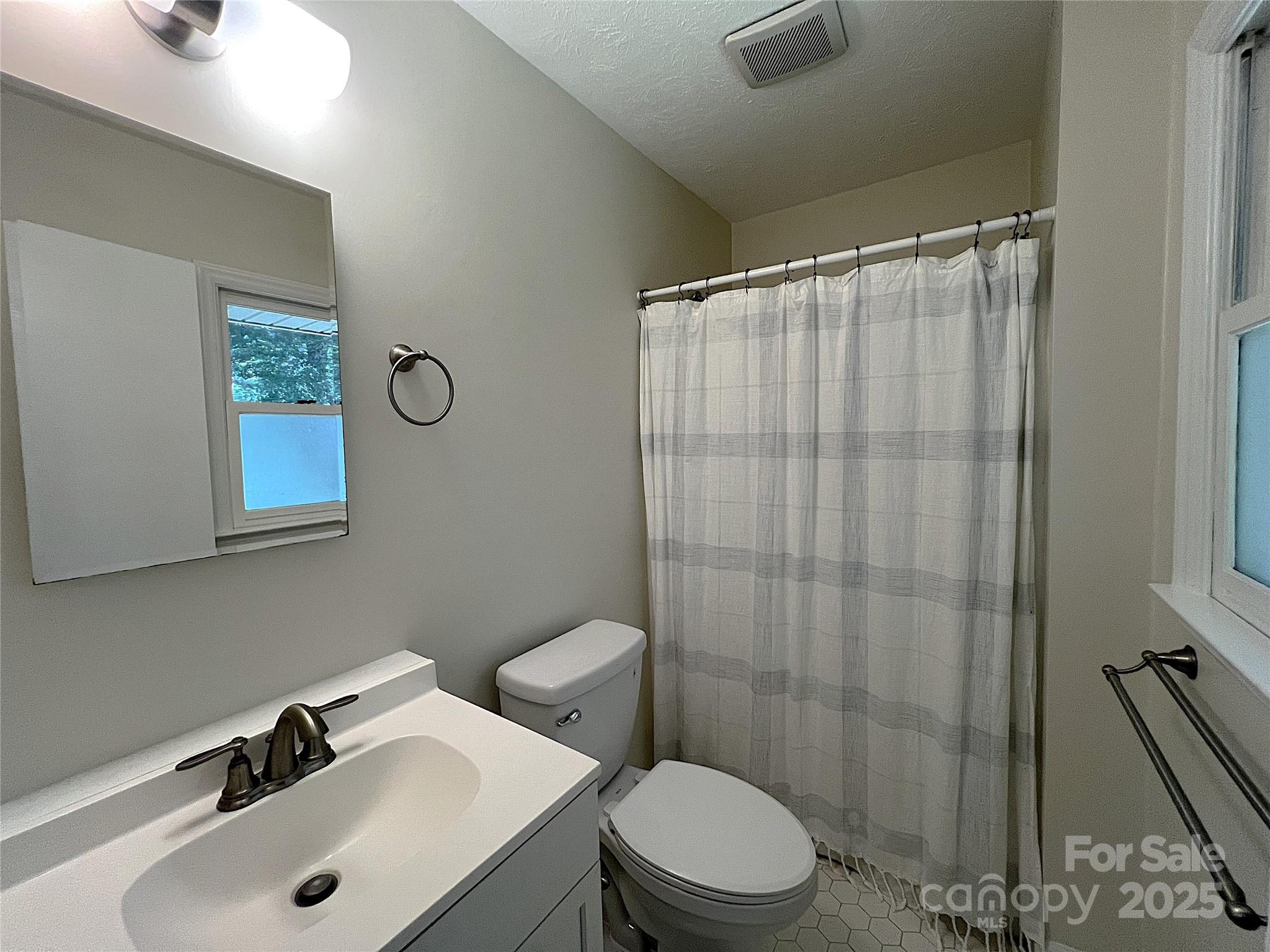 341 South Rugby Road Hendersonville, NC 28791 - Photo 11 of 22 Gallery Image 11