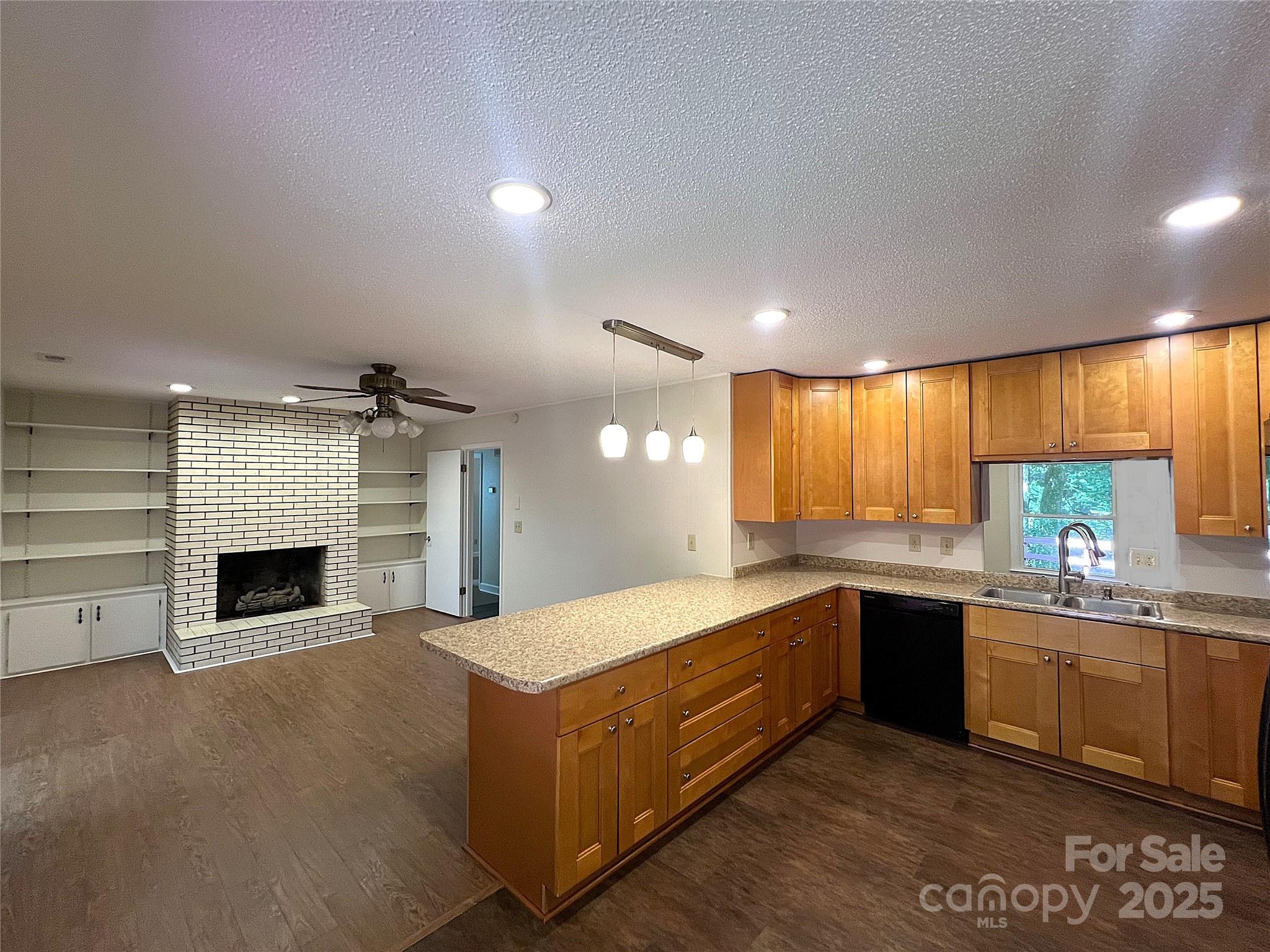 341 South Rugby Road Hendersonville, NC 28791 - Photo 3 of 22 Gallery Image 3