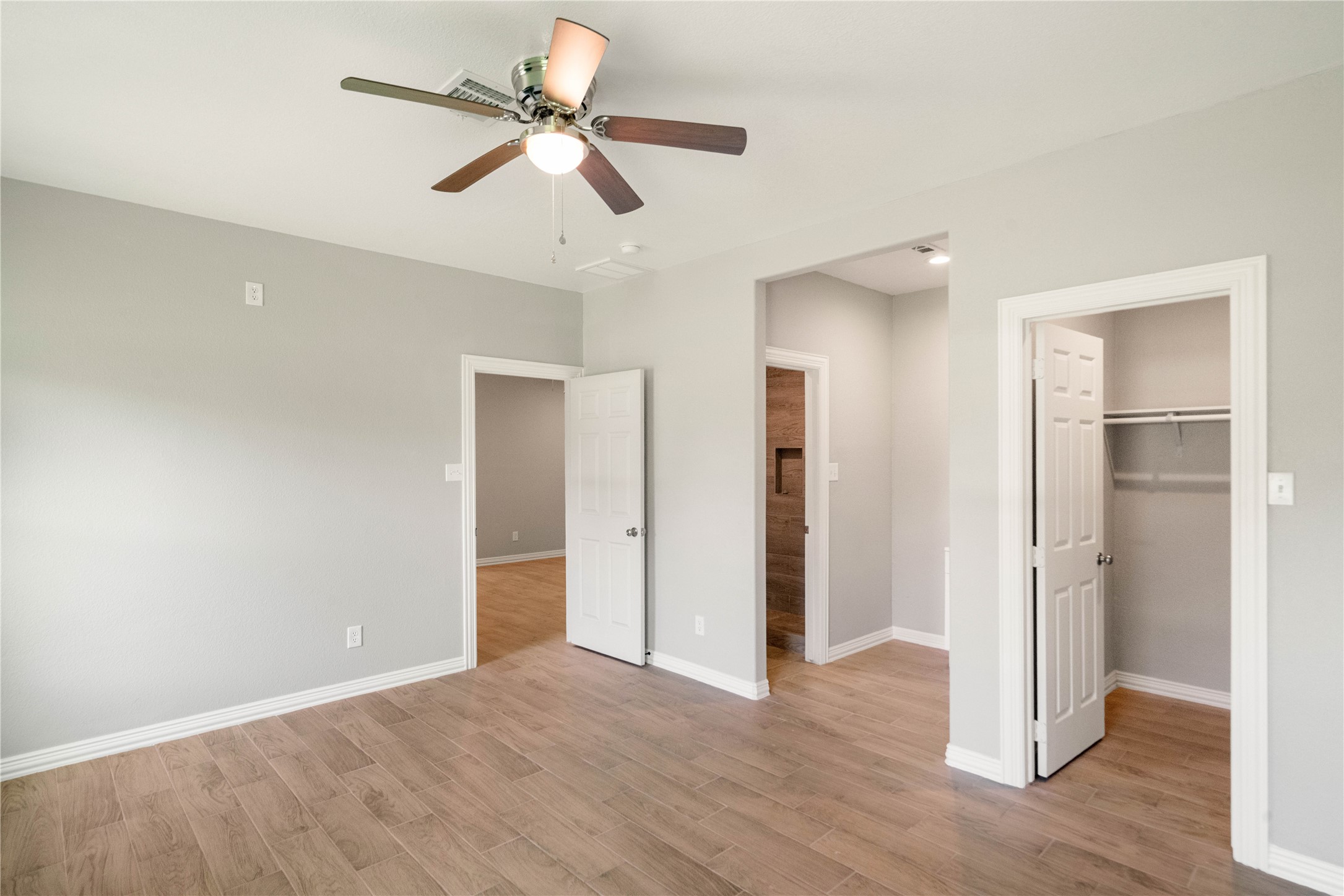8435 Harmony Road, Unit B Houston, TX 77049 - Photo 17 of 30 Gallery Image 17
