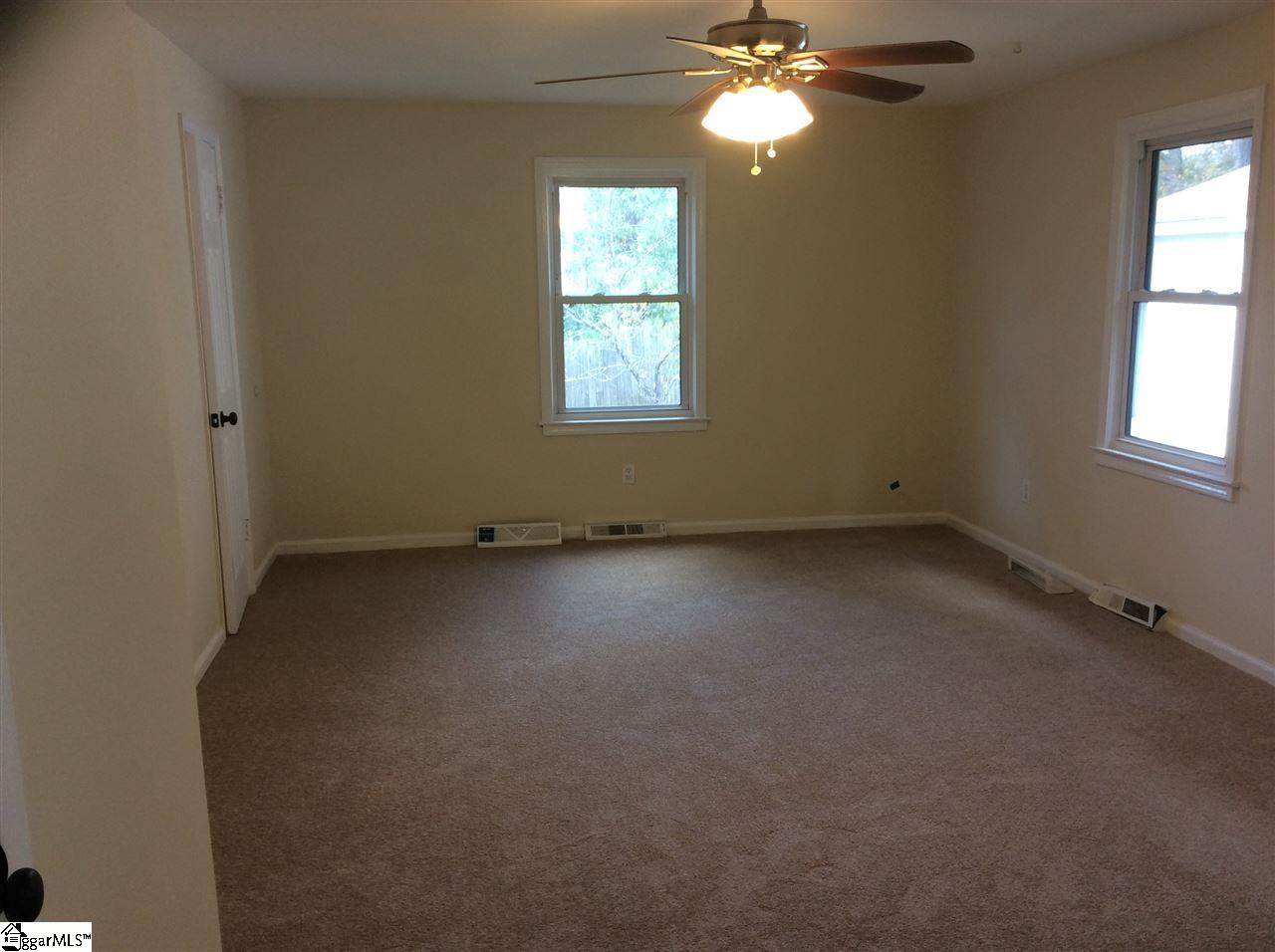 9917 Anderson Road Easley, SC 29642 - Photo 6 of 18 Gallery Image 6