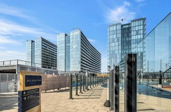 $3,500 | 131-01 40 Road, Unit PH2P | Flushing