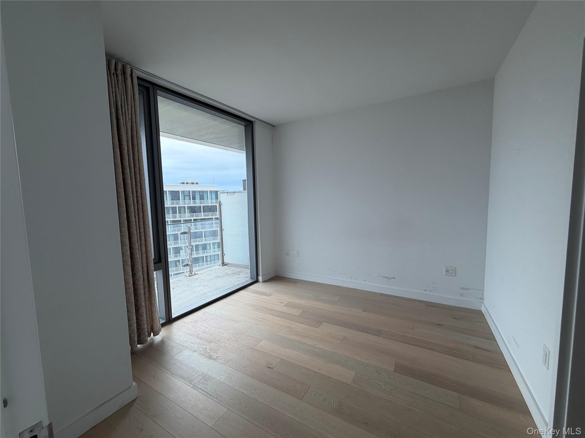 131-01 40 Road, Unit PH2P Queens, NY 11354 - Photo 8 of 16