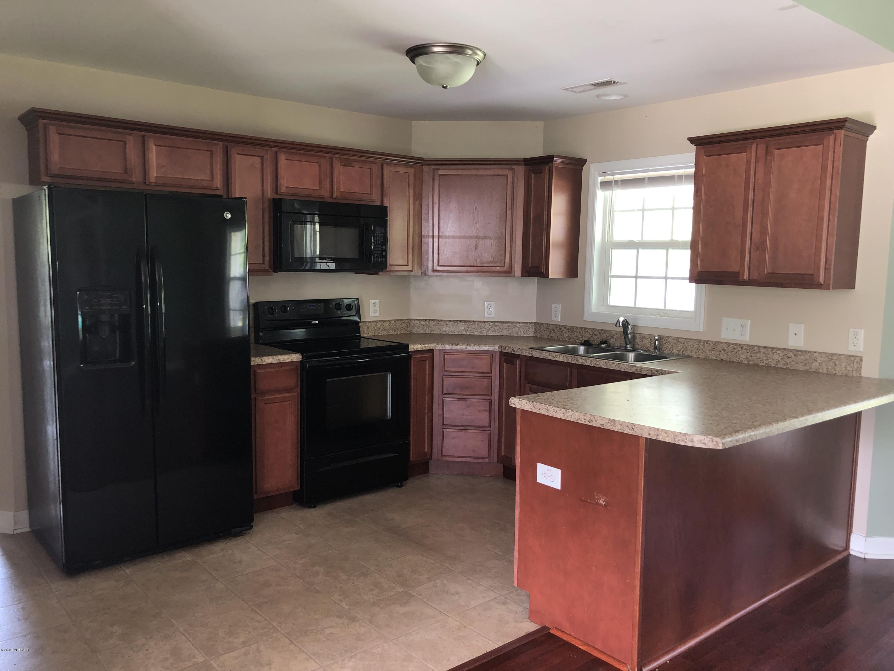 309 Sand Ridge Road Hubert, NC 28539 - Photo 5 of 20 IMG_4097