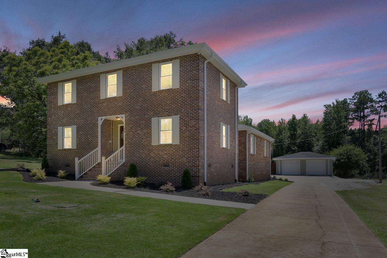 35 South Fairfield Road Greenville, SC 29605 - Photo 1 of 36 Gallery Image 1