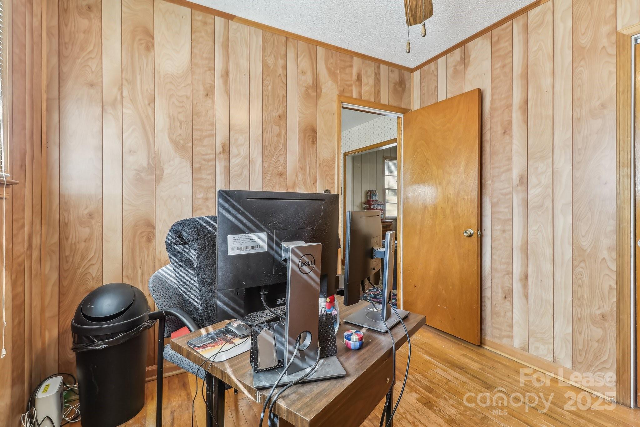3422 Covenant Road Columbia, SC 29204 - Photo 14 of 27 a dining room with furniture and wooden floor