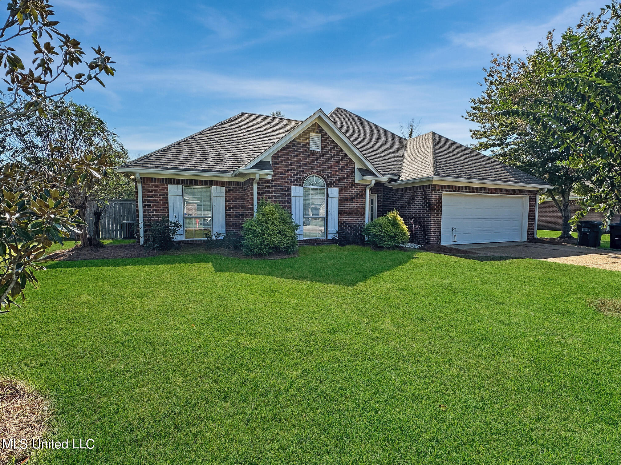 312 White Sand Road Florence, MS 39073 - Photo 3 of 23 1f63b8f3af2079bf72ab5c8bf2b23f6f611d8de0
