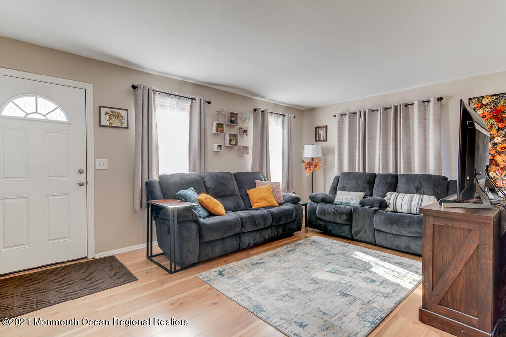 558 Iron Kettle Road Toms River, NJ 08753 - Photo 4 of 15 0004__SMALL
