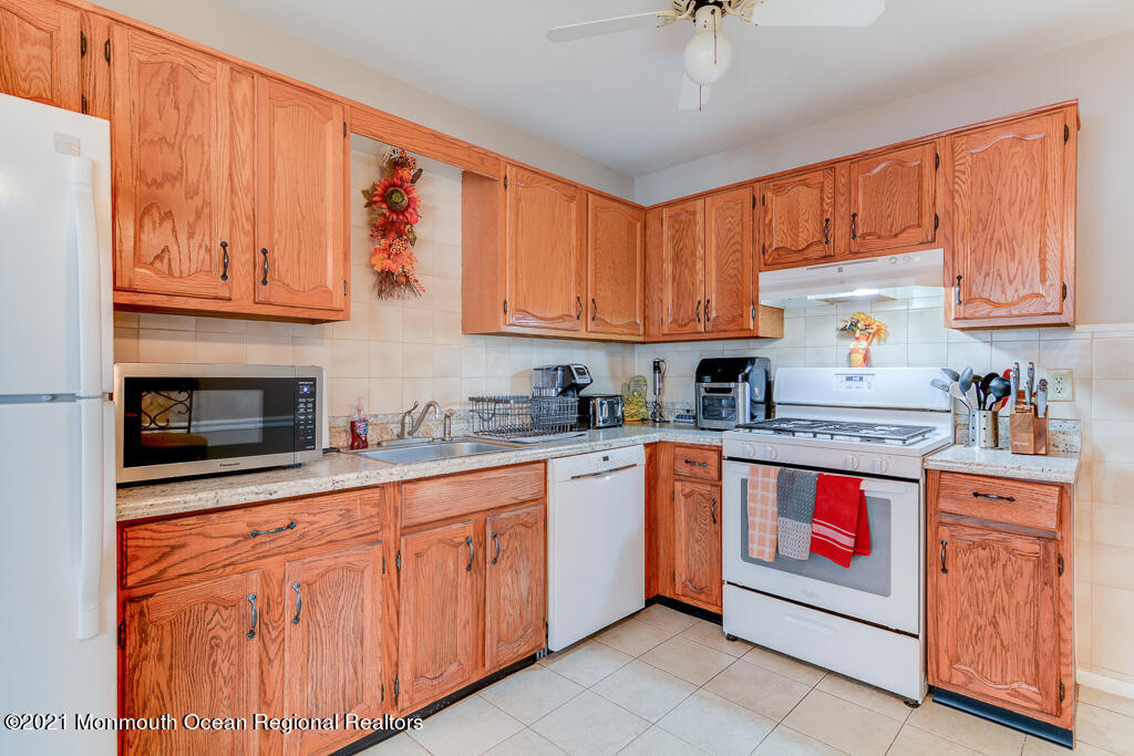 558 Iron Kettle Road Toms River, NJ 08753 - Photo 7 of 15 0007__SMALL