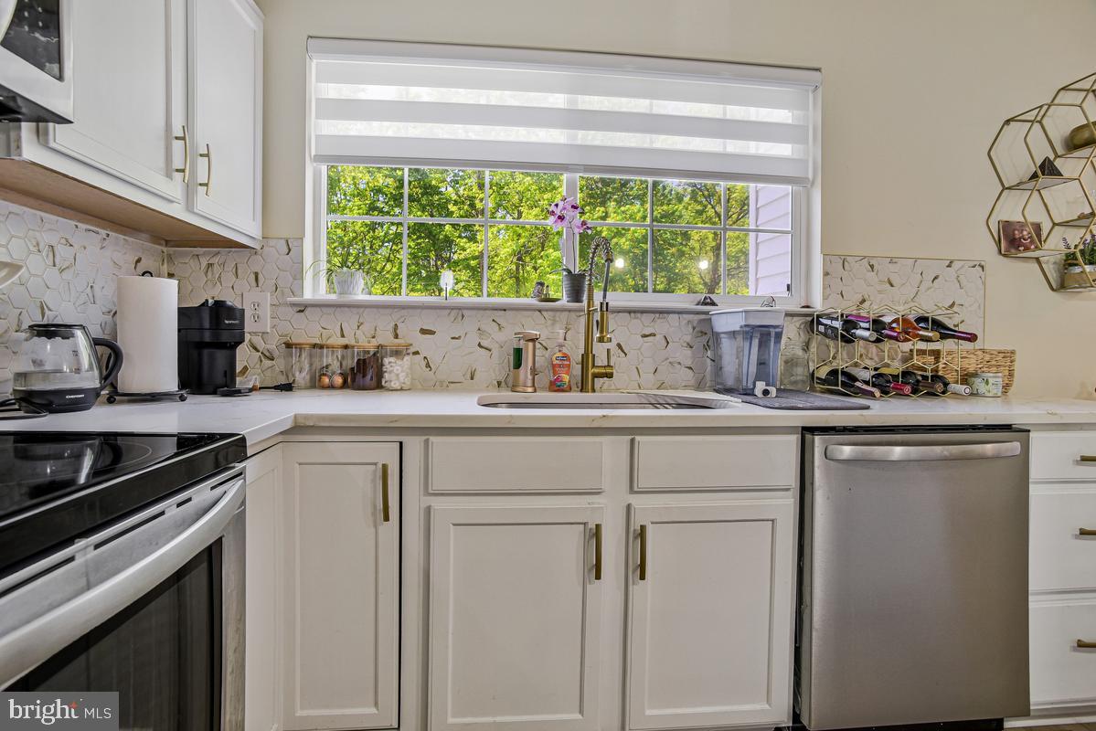 2134 Racquet Place Waldorf, MD 20601 - Photo 10 of 38 Kitchen
