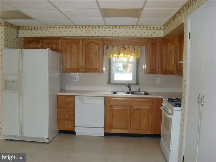 619 Hedding Jacksonville Road Mount Holly, NJ 08060 - Photo 8 of 20 Gallery Image 8