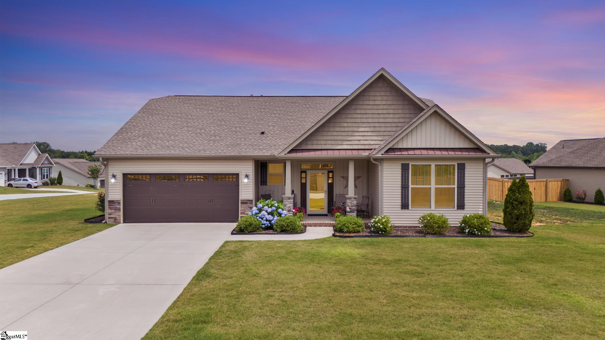 301 Ellsberry Way Greer, SC 29651 - Photo 1 of 28 Gallery Image 1